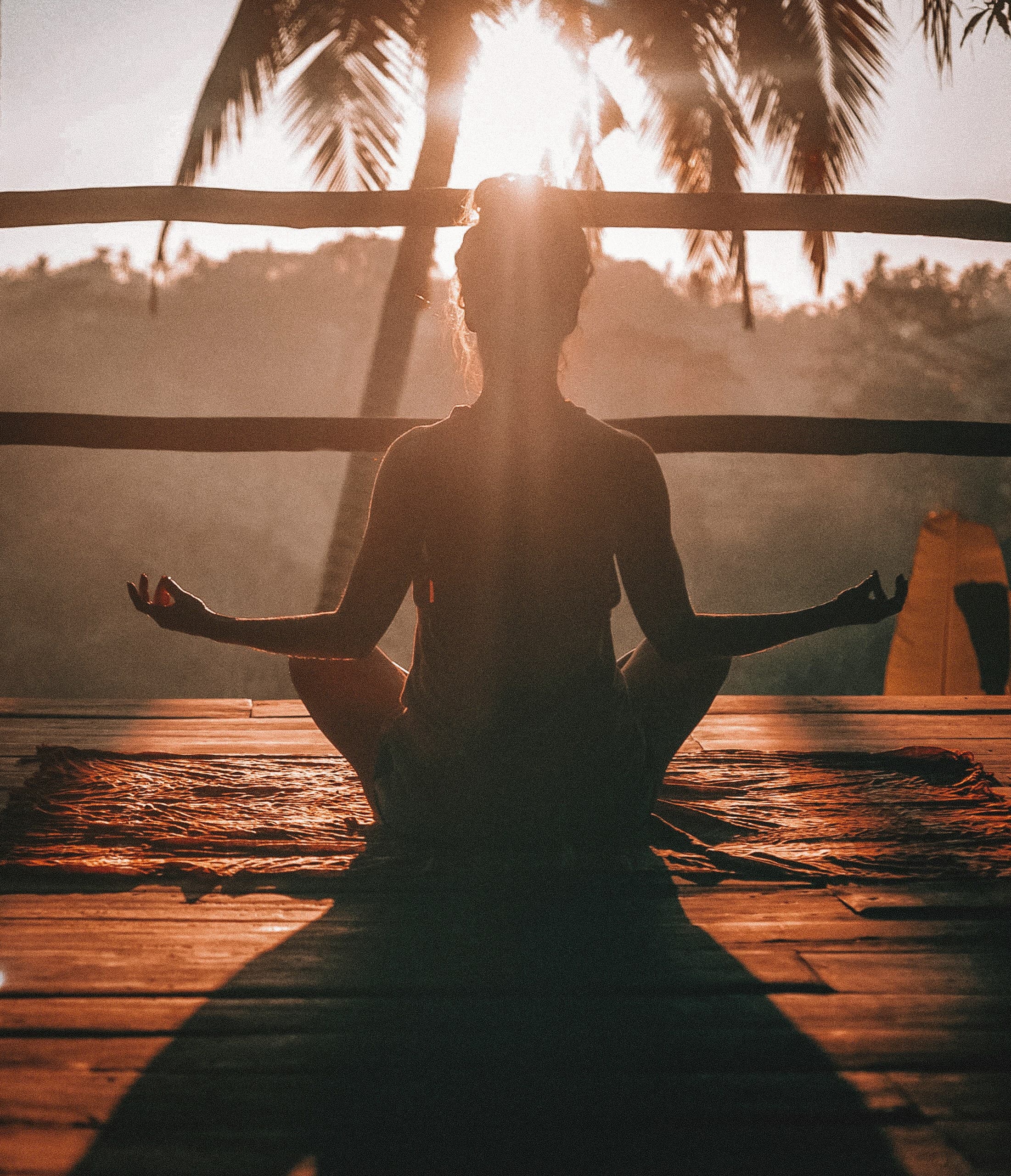 Professeur de yoga indépendant : combien peut-on vraiment gagner en France en 2025 ?